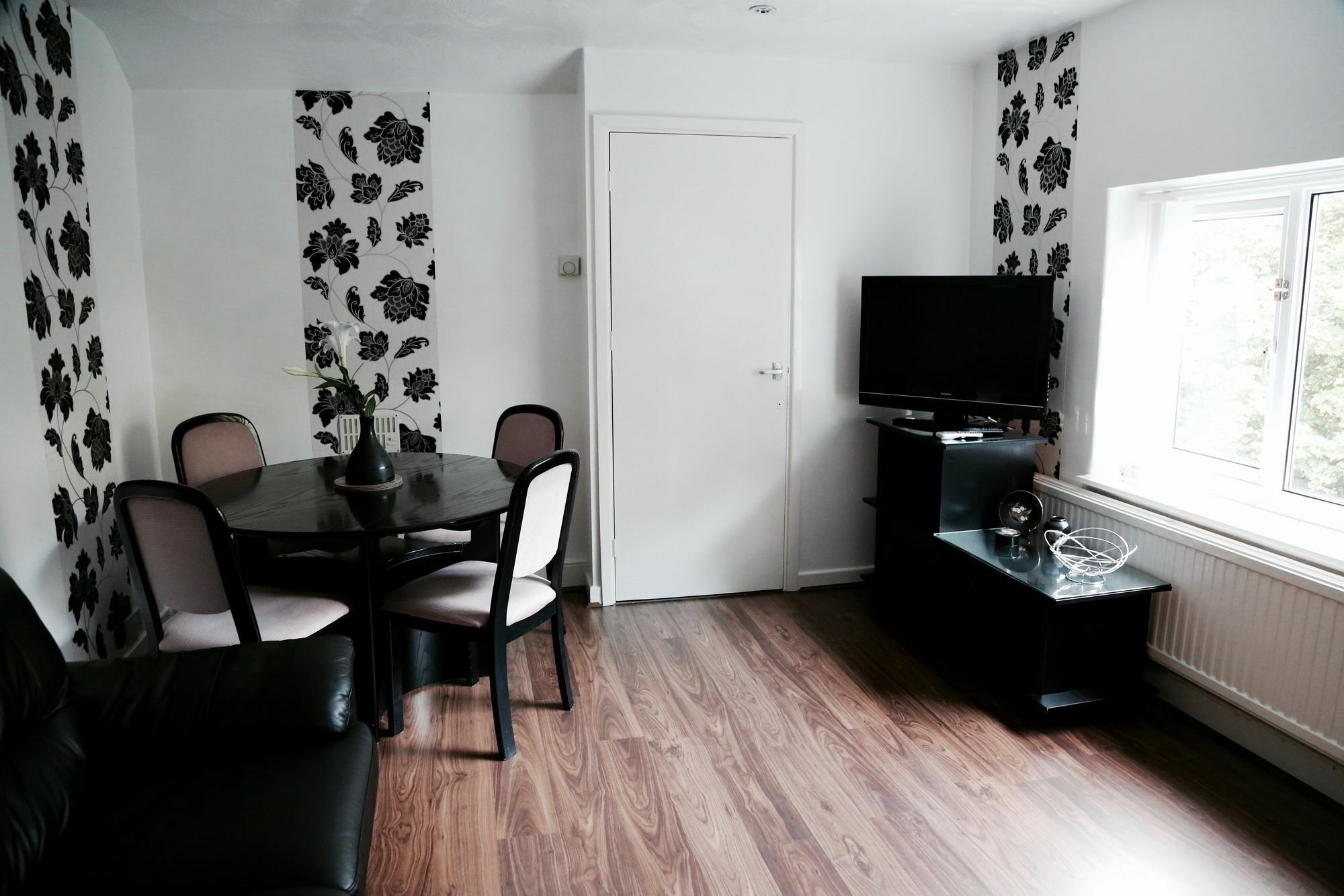 La Suisse Serviced Apartments Manchester Bagian luar foto
